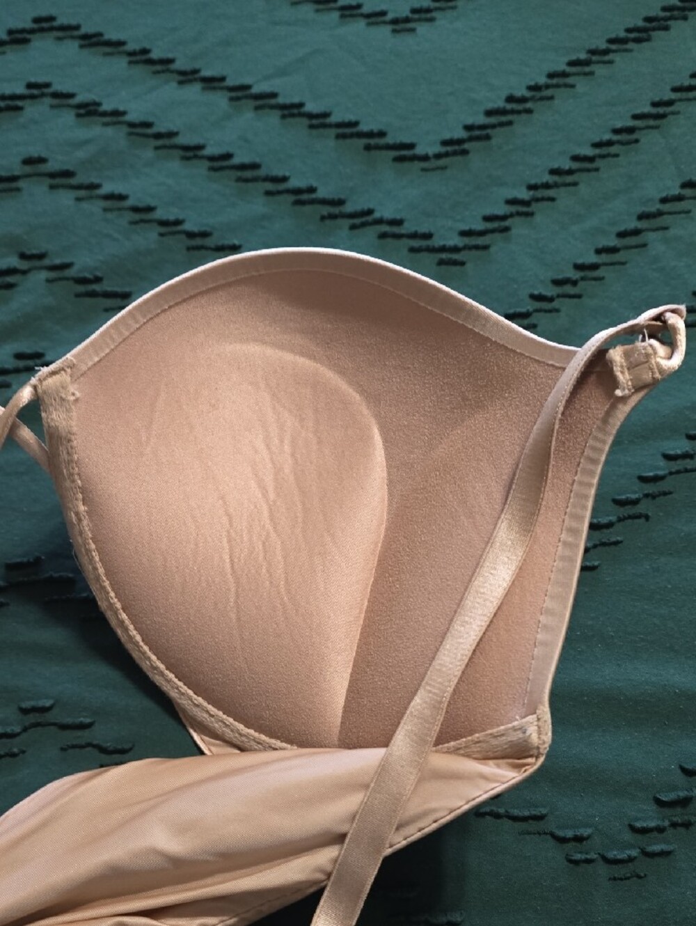 Victoria's Secret Nude Bombshell Bra - Picture 4 of 4